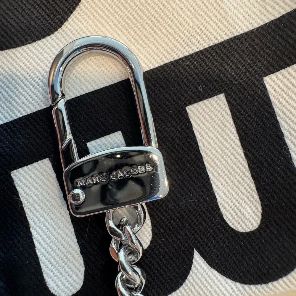 Marc Jacobs Black & White Cardholder Wristlet - Picture 7 of 8